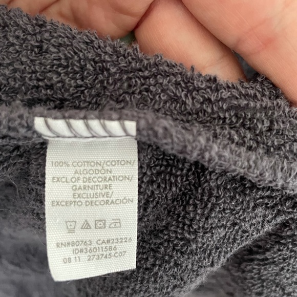 Victoria's Secret Robe - Picture 6 of 7